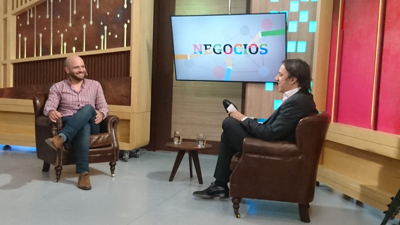 Martin Zuker interviewed live on LN+ by José Del Río for Comunidad de Negocios